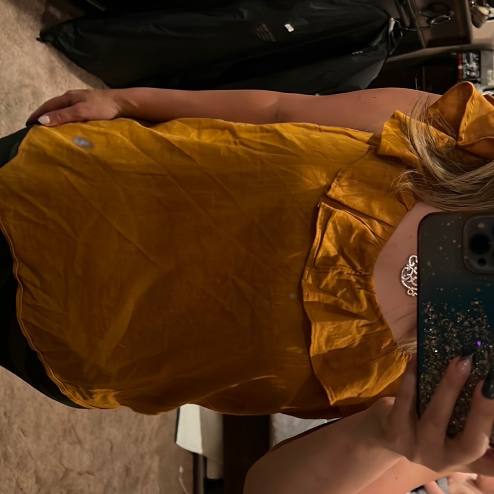 Old Navy ruffle top